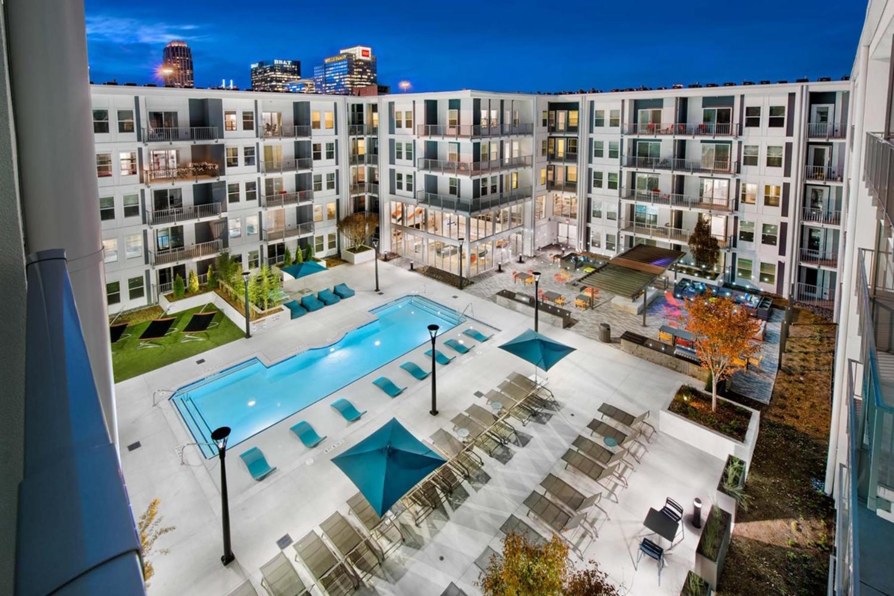 Spectacular Apartments By Bca Furnished Apartments Atlanta Room photo